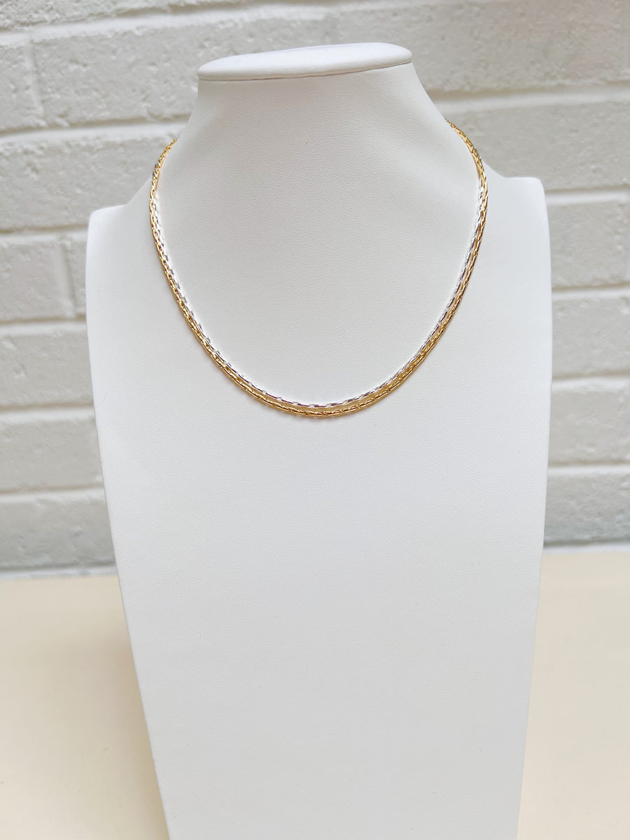 Essential Slim Choker in gold or silver